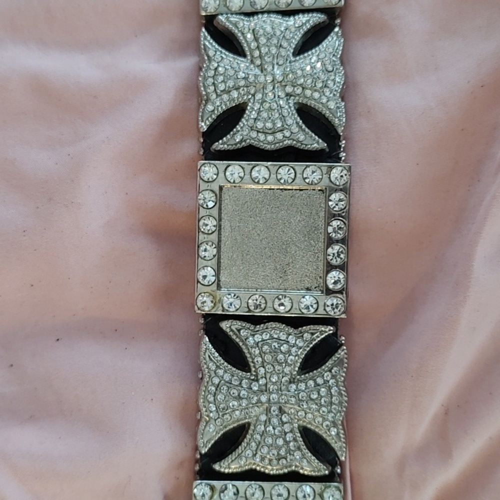 BLACK LEATHER SILVER and CRYSTAL EMBELLISHED BELT 36" - Picture 14 of 17